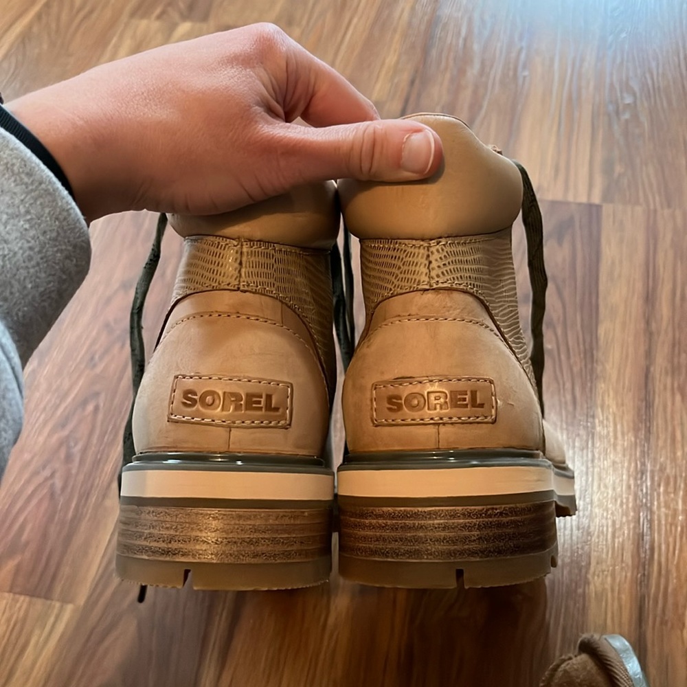 NWOT Sorel Waterproof Hiking Boot - Picture 6 of 6
